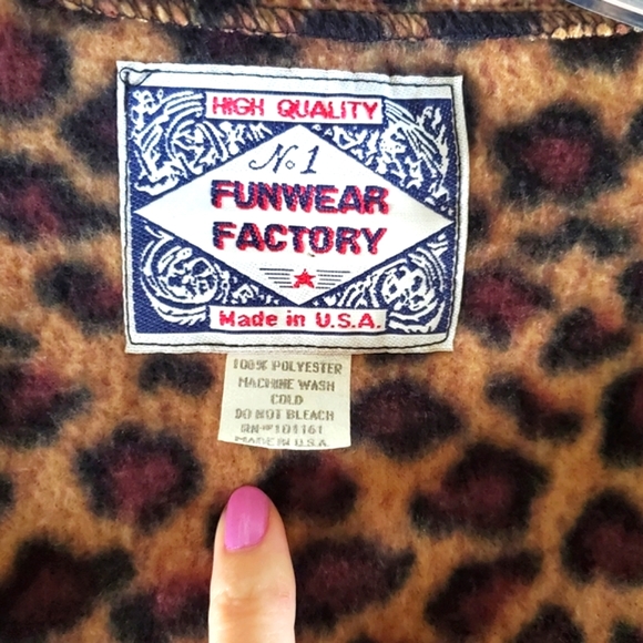 Funwear Factory Fleece Leopard Print Jacket, Size L - Picture 2 of 6